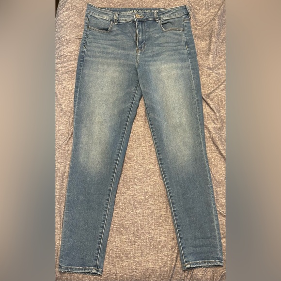 American Eagle Hi-Rise Jegging. Size 14 regular - Picture 5 of 5